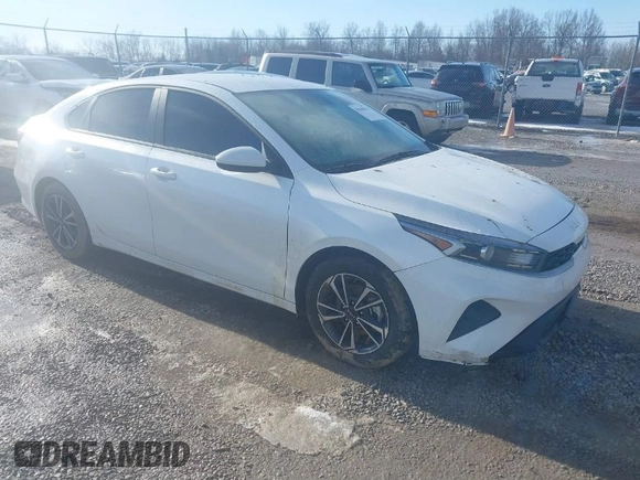 2024 Kia Forte LXS with VIN 3KPF24AD8RE763837, listed as a IAAI auction lot 41648954 with 7,611 mi miles. Bid and sale history available at carsss.com. Image 1.
