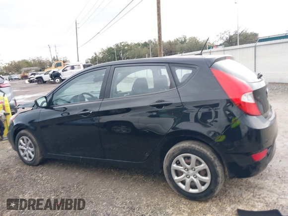 2013 Hyundai Accent GS z VIN KMHCT5AE7DU096831, wystawiony jako IAAI lot #41656690 z przebiegiem 91 442 mil mil oraz . Historia ofert i sprzedaży dostępna na DreamBid. Obrazek 14.
