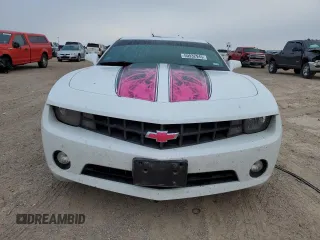 2013 Chevrolet Camaro LT z VIN 2G1FB1E39D9127220, wystawiony jako Copart lot #50932945 z przebiegiem 89 058 mil mil oraz Czysty tytuł • Clean title. Historia ofert i sprzedaży dostępna na DreamBid. Obrazek 5.