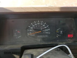 1985 Toyota Pickup с VIN JT4RN60R9F5079593, выставлен на аукционе Copart как лот 59204305 с пробегом 225 444 миль миль и Списание • Salvage title. История ставок и продаж доступна на DreamBid. Изображение 9.