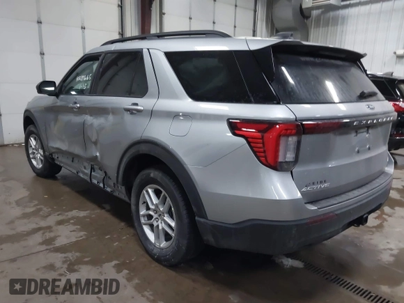 2025 Ford Explorer Active with VIN 1FMUK8DH0SGA35718, listed as a IAAI auction lot 41283665 with 391 mi miles. Bid and sale history available at carsss.com. Image 3.