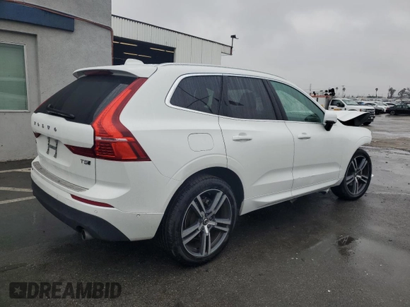 2019 Volvo XC60 Momentum z VIN LYV102RK6KB284499, wystawiony jako Copart lot #44971595 z przebiegiem 17 986 mil mil oraz Szkoda całkowita • Salvage title. Historia ofert i sprzedaży dostępna na DreamBid. Obrazek 3.