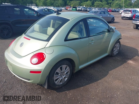 2009 Volkswagen Beetle S with VIN 3VWRW31C29M501964, listed as a IAAI auction lot 42388544 with 99,674 mi miles and . Bid and sale history available at DreamBid. Image 4.