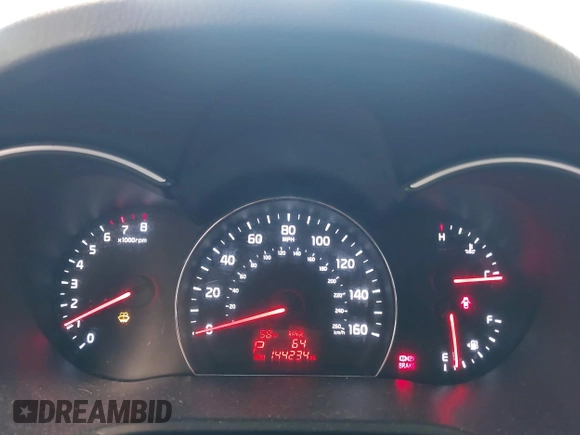 2014 Kia Sorento LX with VIN 5XYKTCA64EG541574, listed as a IAAI auction lot 42067910 with 144,234 mi miles and . Bid and sale history available at carsss.com. Image 7.