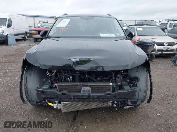 2018 Volkswagen Tiguan SEL with VIN 3VV3B7AXXJM090706, listed as a IAAI auction lot 42216046 with 147,249 mi miles and . Bid and sale history available at DreamBid. Image 12.