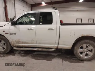 2013 Ram 1500 SLT z VIN 1C6RR7GT3DS560456, wystawiony jako IAAI lot #41745560 z przebiegiem 112 972 mil mil oraz . Historia ofert i sprzedaży dostępna na DreamBid. Obrazek 14.