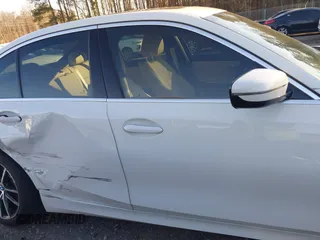2020 BMW 3 Series 330i z VIN 3MW5R1J06L8B11272, wystawiony jako IAAI lot #41376487 z przebiegiem 28 683 mil mil oraz . Historia ofert i sprzedaży dostępna na DreamBid. Obrazek 14.