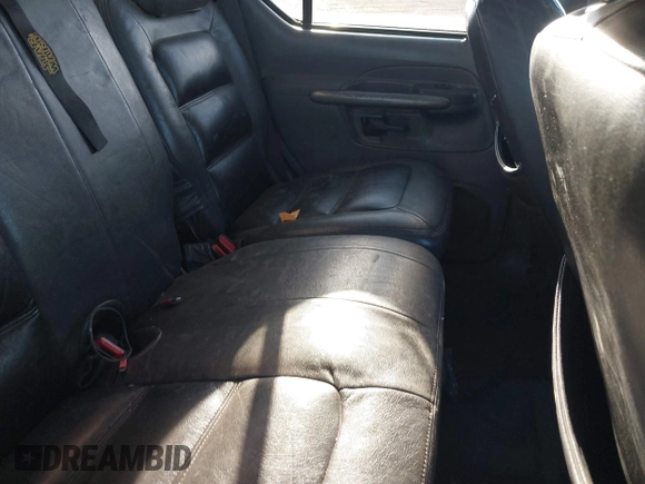 2001 Ford Explorer Sport Trac z VIN 1FMZU67E11UA21624, wystawiony jako IAAI lot #41877740 z przebiegiem 325 436 mil mil oraz . Historia ofert i sprzedaży dostępna na DreamBid. Obrazek 8.