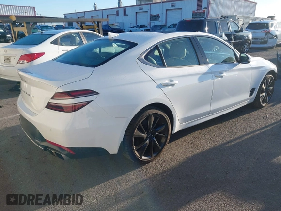 2023 Genesis G70 2.0T z VIN KMTG34TA7PU112073, wystawiony jako IAAI lot #41825012 z przebiegiem 10 526 mil mil oraz . Historia ofert i sprzedaży dostępna na DreamBid. Obrazek 4.