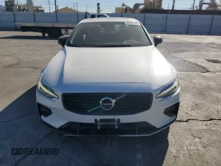 2021 Volvo S60 Momentum with VIN 7JR102FZ7MG123167, listed as a Copart auction lot 88547135 with 44,185 mi miles and Salvage Title. Bid and sale history available at carsss.com. Image 5.