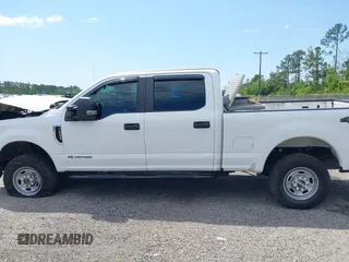 2017 Ford Super Duty F-250 SRW Lariat with VIN 1FT7W2BT6HEF43514, listed as a IAAI auction lot 41101292 with 396,099 mi miles. Bid and sale history available at carsss.com. Image 14.