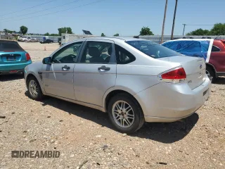 2008 Ford Focus SE z VIN 1FAHP35N78W115746, wystawiony jako Copart lot #60981575 z przebiegiem 195 035 mil mil oraz Czysty tytuł • Clean title. Historia ofert i sprzedaży dostępna na DreamBid. Obrazek 2.