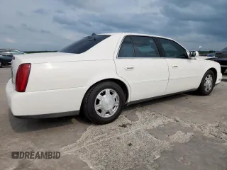 2004 Cadillac DeVille z VIN 1G6KD54Y04U111840, wystawiony jako Copart lot #56712195 z przebiegiem 60 378 mil mil oraz Szkody całkowita. Historia ofert i sprzedaży dostępna na DreamBid. Obrazek 3.