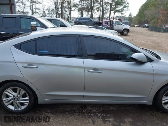 2020 Hyundai Elantra SEL z VIN 5NPD84LF9LH551715, wystawiony jako IAAI lot #41705596 z przebiegiem 120 878 mil mil oraz . Historia ofert i sprzedaży dostępna na DreamBid. Obrazek 13.