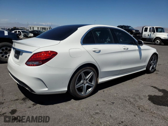 2016 Mercedes-Benz C 300 Luxury z VIN 55SWF4KB6GU138229, wystawiony jako Copart lot #55850125 z przebiegiem 122 107 mil mil oraz Szkoda całkowita • Salvage title. Historia ofert i sprzedaży dostępna na DreamBid. Obrazek 3.