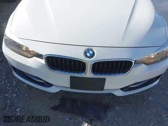 2013 BMW 3 Series 328i xDrive with VIN WBA3B5G59DNP40559, listed as a IAAI auction lot 41664963 with 97,103 mi miles. Bid and sale history available at carsss.com. Image 6.