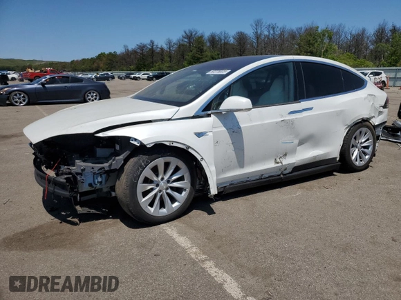 2016 Tesla Model X 70D z VIN 5YJXCAE26GF004233, wystawiony jako Copart lot #58378805 z przebiegiem 90 133 mil mil oraz Szkoda całkowita • Salvage title. Historia ofert i sprzedaży dostępna na DreamBid. Obrazek 1.