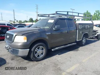 2008 Ford F-150 XL z VIN 1FTPX125X8KC77697, wystawiony jako IAAI lot #42328619 z przebiegiem 178 574 mil mil oraz . Historia ofert i sprzedaży dostępna na DreamBid. Obrazek 2.