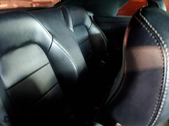 2016 Ford Mustang GT Premium z VIN 1FATP8FF0G5216727, wystawiony jako Copart lot #80497454 z przebiegiem Nie podano mil oraz Szkoda całkowita • Salvage title. Historia ofert i sprzedaży dostępna na DreamBid. Obrazek 10.
