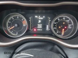 2017 Jeep Cherokee Latitude с VIN 1C4PJLCB5HW535750, выставлен на аукционе IAAI как лот 41296212 с пробегом 174 204 миль миль и . История ставок и продаж доступна на DreamBid. Изображение 7.
