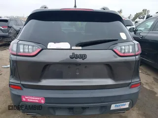 2019 Jeep Cherokee Latitude Plus z VIN 1C4PJLLN6KD326921, wystawiony jako IAAI lot #42442460 z przebiegiem 71 516 mil mil oraz . Historia ofert i sprzedaży dostępna na DreamBid. Obrazek 16.