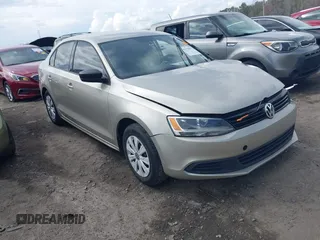 2014 Volkswagen Jetta S z VIN 3VW2K7AJ0EM280412, wystawiony jako IAAI lot #41794857 z przebiegiem 154 803 mil mil oraz . Historia ofert i sprzedaży dostępna na DreamBid. Obrazek 1.