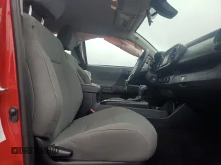 2018 Toyota Tacoma SR z VIN 5TFCZ5AN8JX143944, wystawiony jako Copart lot #57092795 z przebiegiem 67 094 mil mil oraz Szkoda całkowita • Salvage title. Historia ofert i sprzedaży dostępna na DreamBid. Obrazek 7.
