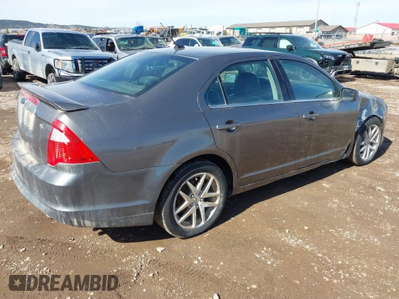 2011 Ford Fusion SEL with VIN 3FAHP0JAXBR211432, listed as a IAAI auction lot 41692412 with 195,623 mi miles. Bid and sale history available at carsss.com. Image 4.