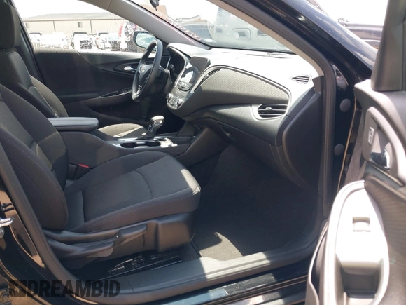 2025 Chevrolet Malibu LT with VIN 1G1ZD5STXSF127685, listed as a IAAI auction lot 42191639 with 17,967 mi miles and . Bid and sale history available at DreamBid. Image 5.