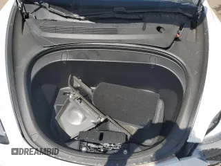 2018 Tesla Model 3 Long Range Battery z VIN 5YJ3E1EA2JF162673, wystawiony jako Copart lot #53495805 z przebiegiem 71 481 mil mil oraz Szkoda całkowita • Salvage title. Historia ofert i sprzedaży dostępna na DreamBid. Obrazek 12.