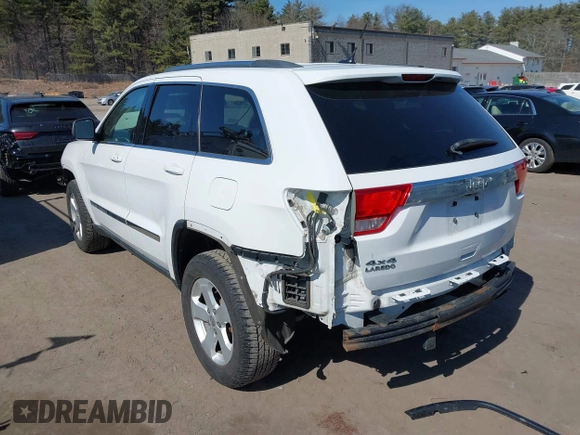2013 Jeep Grand Cherokee Laredo with VIN 1C4RJFAG5DC615103, listed as a IAAI auction lot 41797862 with 117,450 mi miles. Bid and sale history available at carsss.com. Image 3.