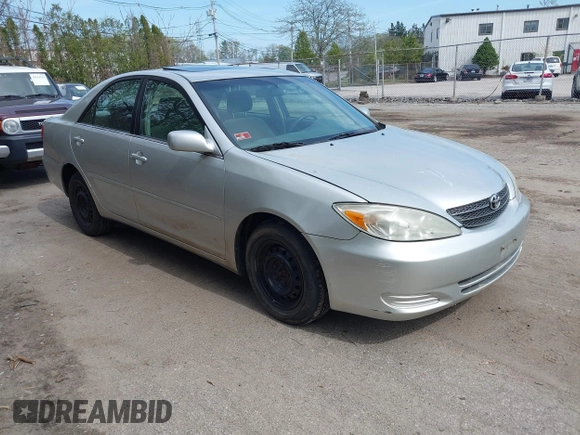 2002 Toyota Camry LE z VIN 4T1BE32K42U029129, wystawiony jako IAAI lot #42190162 z przebiegiem 191 423 mil mil oraz . Historia ofert i sprzedaży dostępna na DreamBid. Obrazek 1.