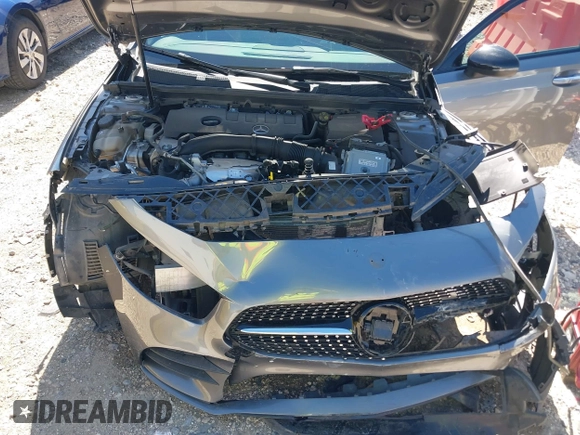 2021 Mercedes-Benz A 220 z VIN W1K3G4FB9MJ305107, wystawiony jako IAAI lot #42017175 z przebiegiem 40 256 mil mil oraz . Historia ofert i sprzedaży dostępna na DreamBid. Obrazek 10.