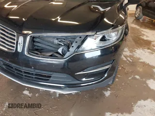 2017 Lincoln MKC Premiere with VIN 5LMCJ1D97HUL35066, listed as a IAAI auction lot 41224223 with 124,826 mi miles. Bid and sale history available at carsss.com. Image 6.