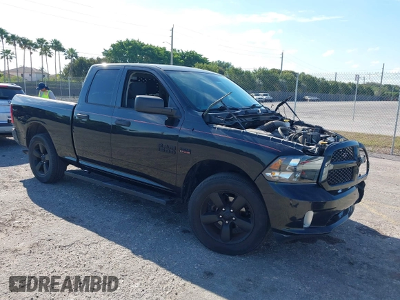 2018 Ram 1500 Express with VIN 1C6RR7FTXJS286833, listed as a IAAI auction lot 41902890 with 29,560 mi miles. Bid and sale history available at carsss.com. Image 1.