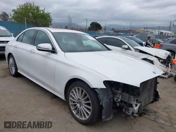 2021 Mercedes-Benz E 350 with VIN W1KZF8DB5MA960016, listed as a IAAI auction lot 42077589 with 52,264 mi miles and . Bid and sale history available at DreamBid. Image 1.