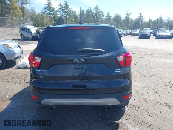 2019 Ford Escape SE z VIN 1FMCU9GD9KUA66049, wystawiony jako IAAI lot #41901054 z przebiegiem 35 545 mil mil oraz . Historia ofert i sprzedaży dostępna na DreamBid. Obrazek 16.