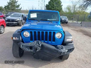 2021 Jeep Wrangler Unlimited Sport S z VIN 1C4HJXDG4MW743151, wystawiony jako IAAI lot #42204776 z przebiegiem 42 363 mil mil oraz . Historia ofert i sprzedaży dostępna na DreamBid. Obrazek 12.