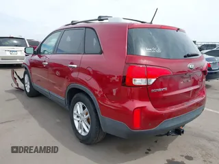 2015 Kia Sorento LX with VIN 5XYKT4A62FG618479, listed as a IAAI auction lot 41934079 with 107,747 mi miles. Bid and sale history available at carsss.com. Image 3.