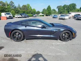 2015 Chevrolet Corvette 1LT z VIN 1G1YB2D74F5103152, wystawiony jako IAAI lot #42206302 z przebiegiem 50 260 mil mil oraz . Historia ofert i sprzedaży dostępna na DreamBid. Obrazek 13.