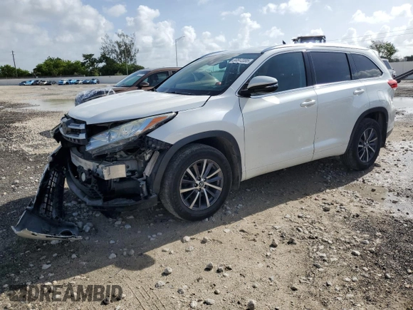 2017 Toyota Highlander XLE with VIN 5TDJZRFH2HS397442, listed as a Copart auction lot 60842085 with 109,891 mi miles and Salvage title. Bid and sale history available at DreamBid. Image 1.
