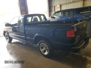 2001 Chevrolet S-10 LS with VIN 1GCCS19561K159493, listed as a Copart auction lot 55622415 with 86,979 mi miles and Salvage Title. Bid and sale history available at DreamBid. Image 2.