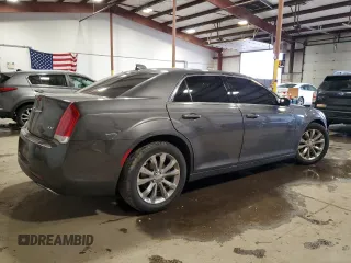 2015 Chrysler 300 Limited with VIN 2C3CCARG3FH803582, listed as a Copart auction lot 87930905 with 58,750 mi miles and Salvage Title. Bid and sale history available at carsss.com. Image 3.