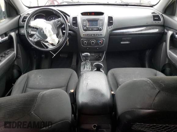 2015 Kia Sorento LX with VIN 5XYKT4A64FG658448, listed as a Copart auction lot 54198645 with 149,768 mi miles and Salvage Title. Bid and sale history available at DreamBid. Image 8.