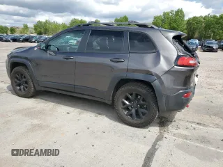 2018 Jeep Cherokee Trailhawk z VIN 1C4PJMBX1JD509120, wystawiony jako Copart lot #58920135 z przebiegiem 42 501 mil mil oraz Szkoda całkowita • Salvage title. Historia ofert i sprzedaży dostępna na DreamBid. Obrazek 2.