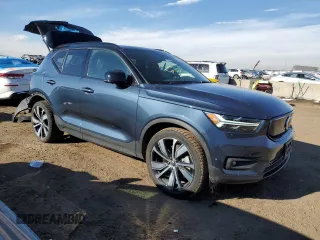 2022 Volvo XC40 Twin Plus z VIN YV4ED3UR8N2656606, wystawiony jako Copart lot #45480425 z przebiegiem 24 494 mil mil oraz Szkoda całkowita • Salvage title. Historia ofert i sprzedaży dostępna na DreamBid. Obrazek 4.