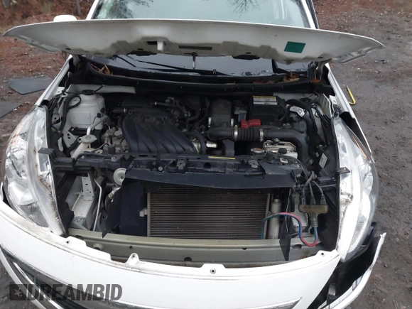 2016 Nissan Versa SV z VIN 3N1CN7APXGL879574, wystawiony jako IAAI lot #41510622 z przebiegiem 121 094 mil mil oraz . Historia ofert i sprzedaży dostępna na DreamBid. Obrazek 10.