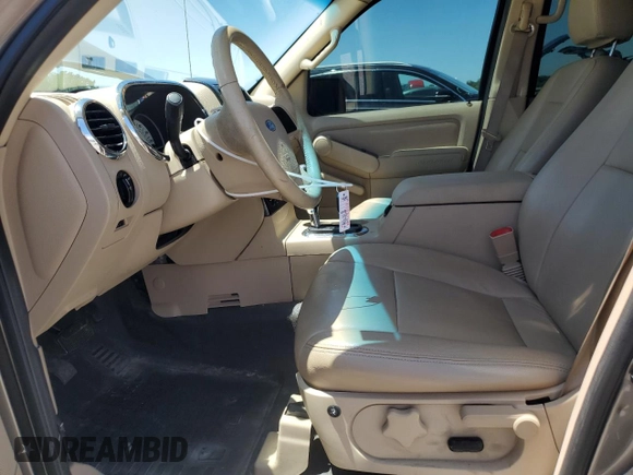 2007 Ford Explorer Sport Trac XLT z VIN 1FMEU51K87UA28537, wystawiony jako Copart lot #57344815 z przebiegiem 155 858 mil mil oraz Szkoda całkowita • Salvage title. Historia ofert i sprzedaży dostępna na DreamBid. Obrazek 7.