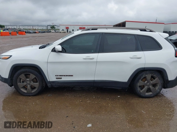 2017 Jeep Cherokee Latitude z VIN 1C4PJLCBXHW578514, wystawiony jako IAAI lot #42177673 z przebiegiem 125 030 mil mil oraz . Historia ofert i sprzedaży dostępna na DreamBid. Obrazek 14.