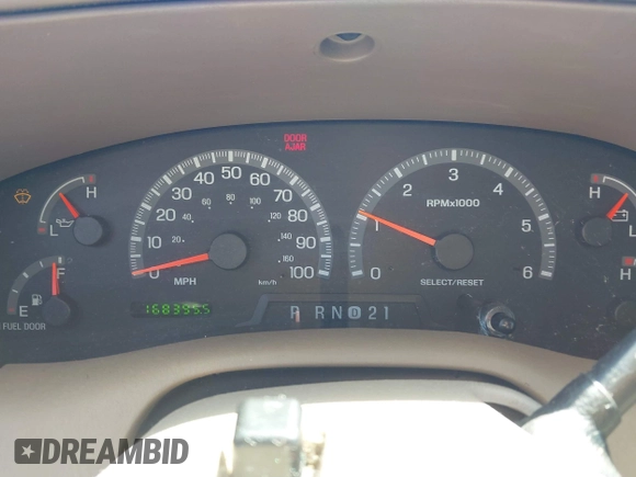 1999 Ford Expedition XLT z VIN 1FMPU18L9XLC40031, wystawiony jako IAAI lot #42722263 z przebiegiem 168 395 mil mil oraz . Historia ofert i sprzedaży dostępna na DreamBid. Obrazek 7.